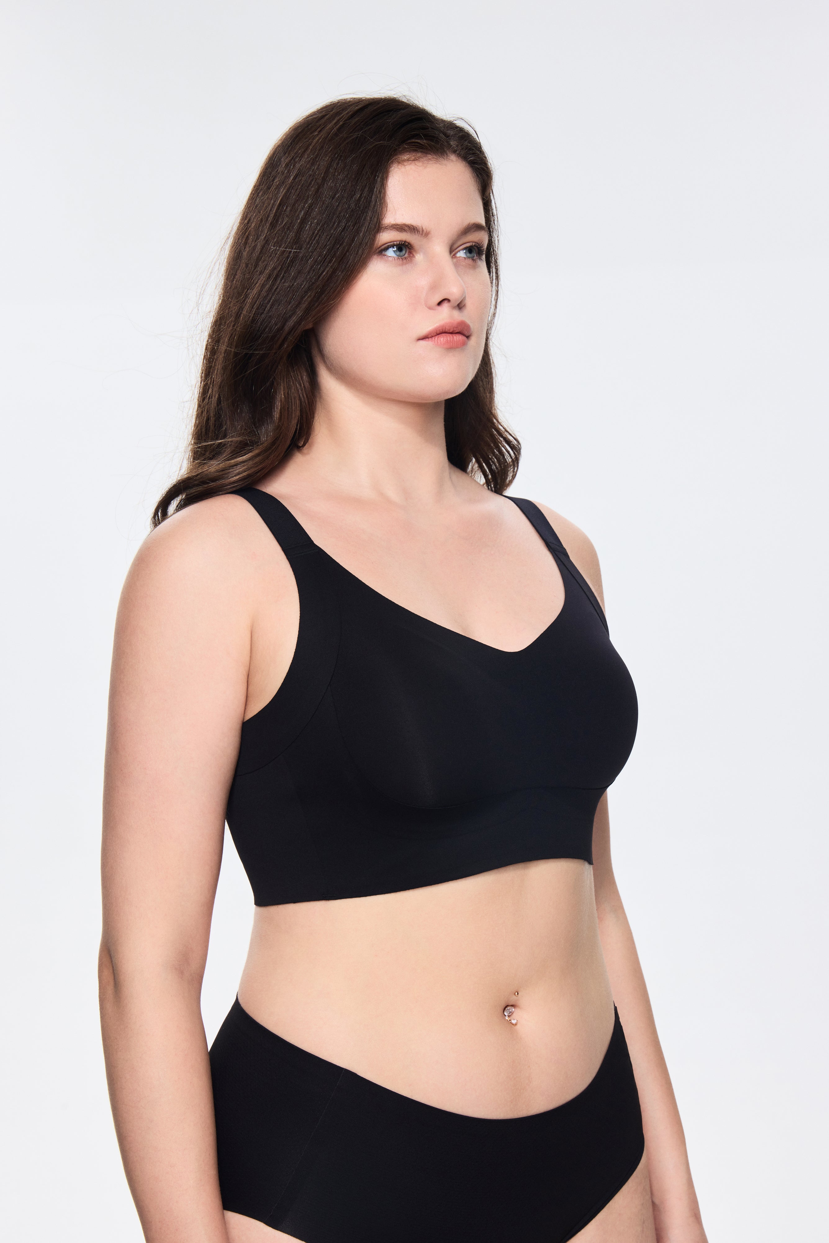 SOFT INTENTION Anti Gravity Wireless Bra - black