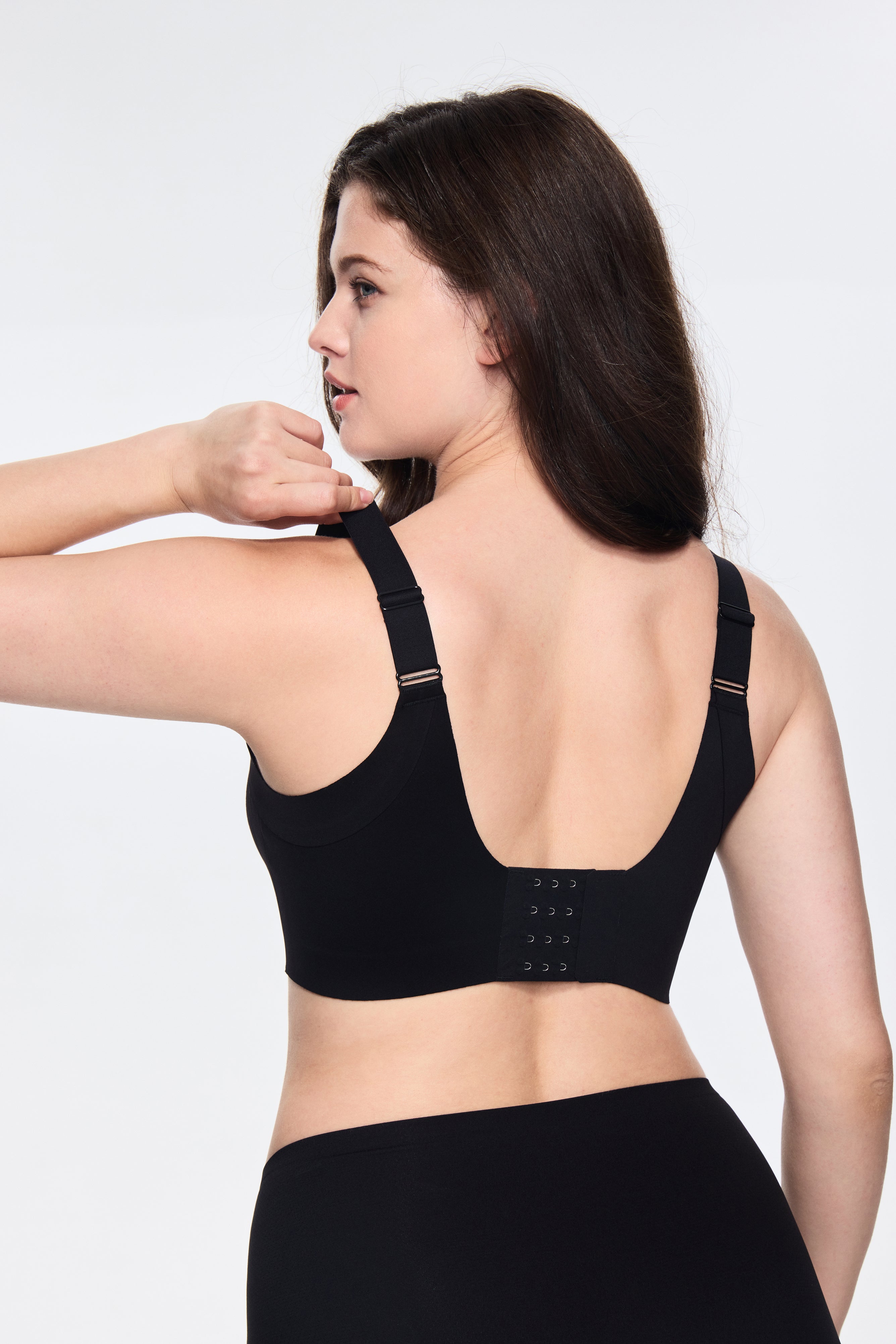 SOFT INTENTION Anti Gravity Wireless Bra - black